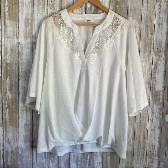 entro Tops - Entro White Oversized Lace Detail Blouse